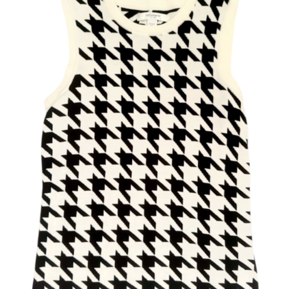 Liz Claiborne Vintage Black and White Houndstooth Sleeveless Knit Top